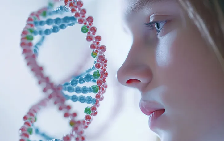 Pilzinfektion Handpilz familiäre Vorbelastungen Ein DNA Strang neben dem Gesichtsprofil einer weiblichen Person